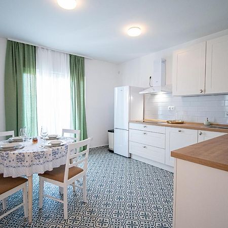 Apartment Nikola Kaštel Novi Extérieur photo