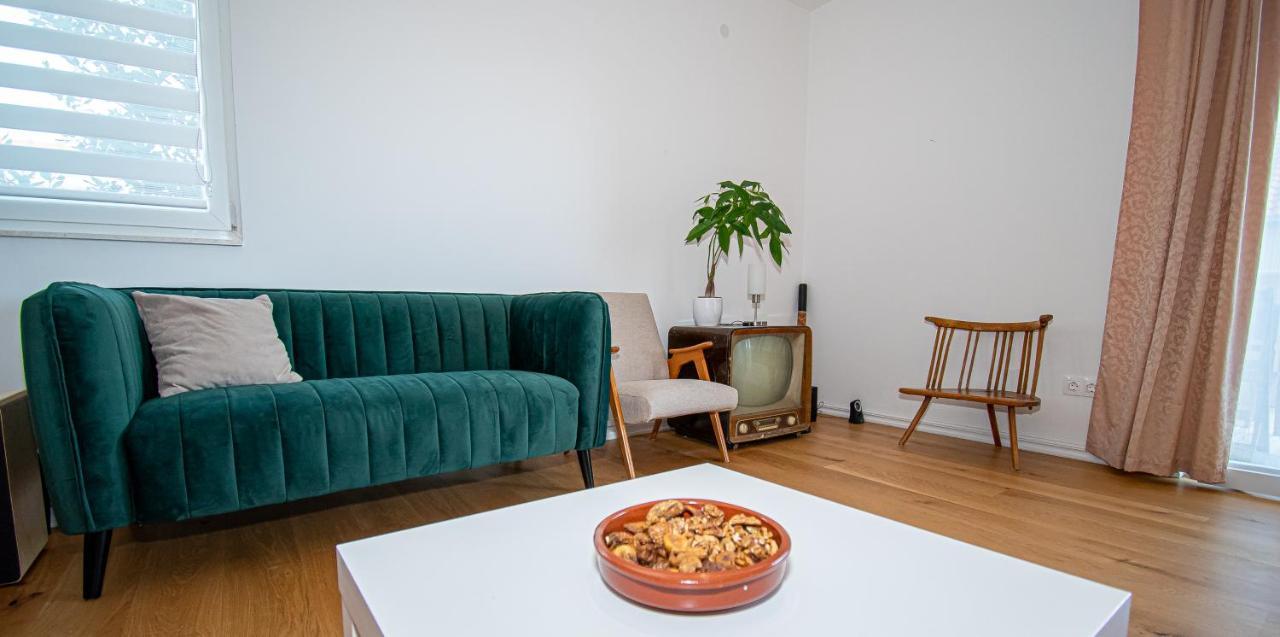 Apartment Nikola Kaštel Novi Extérieur photo
